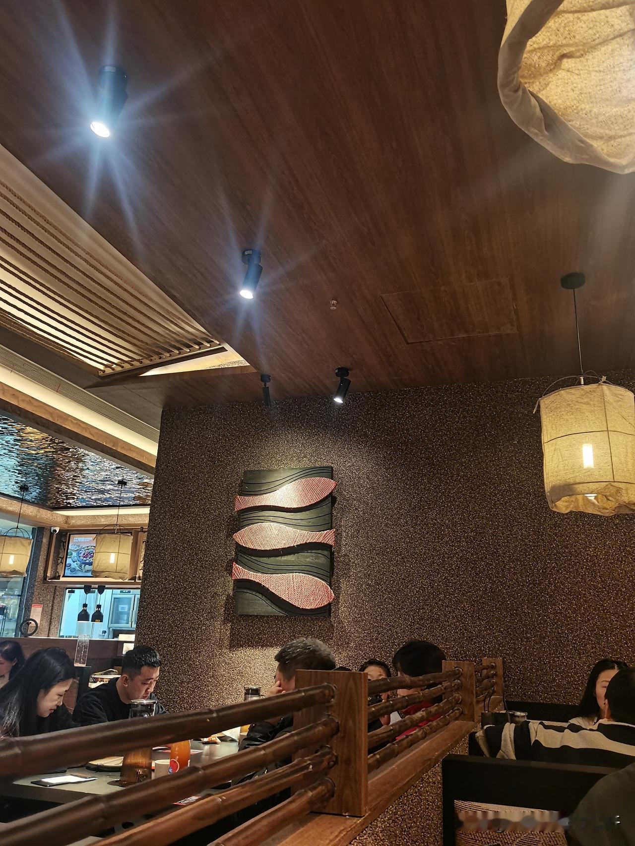 当我以为所有施工能够来个完美结束时候，全屋定制安装工人没来

这个行业说话不算数