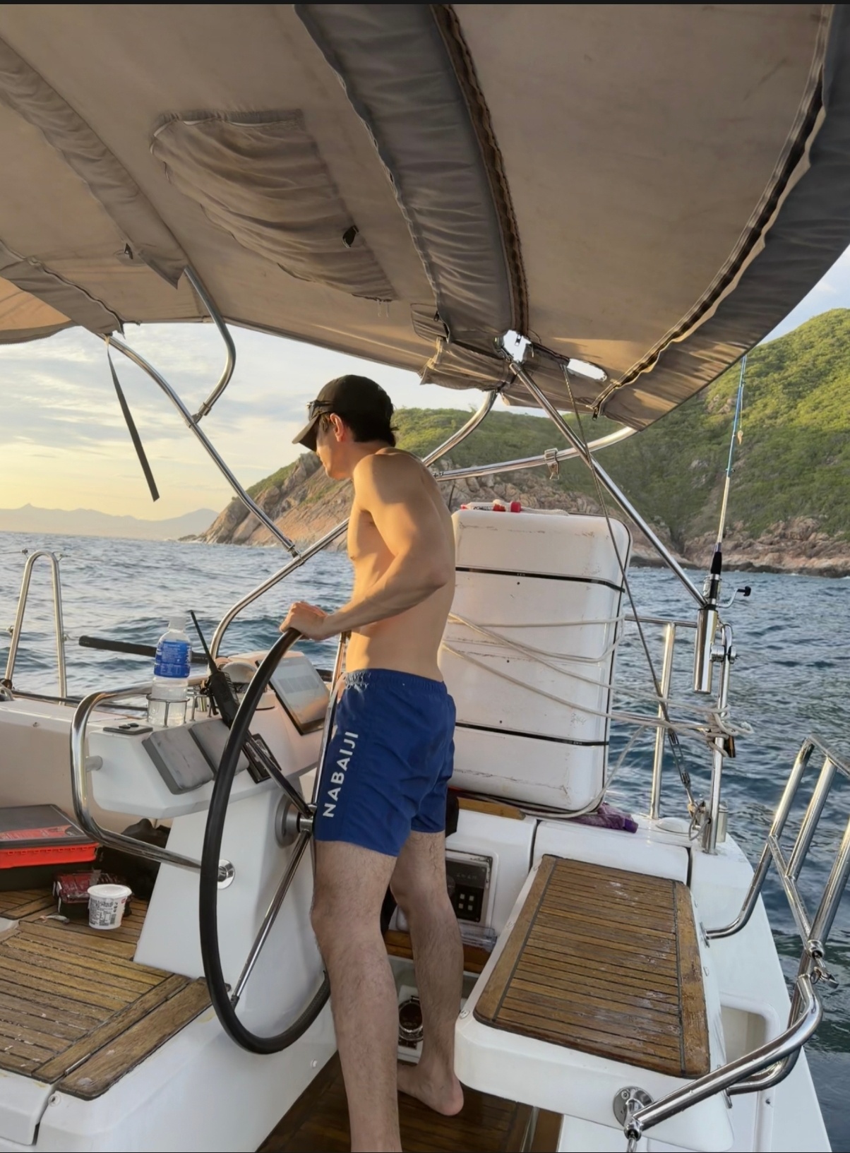 金瀚还在航海金瀚金船长你好，海上世界好好玩，好想和你一起环游大海
