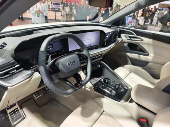 全新奥迪Q5L华为乾崑智驾选装包，不依赖高精地图全国可用
部分辅助驾驶系统高度依