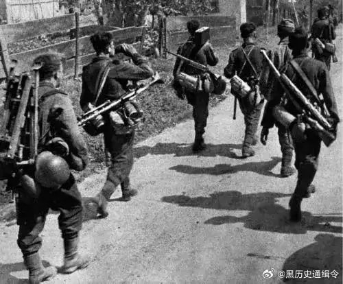 美国在太平洋战场打了4年，阵亡12万人，击毙日军150万，双方阵亡比为1:12.