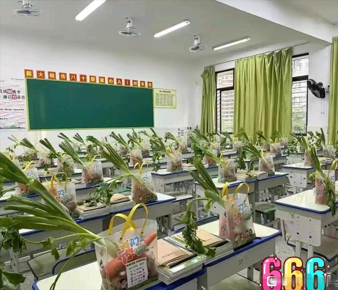 这老师，我也是醉了，愁人不啊[捂脸]