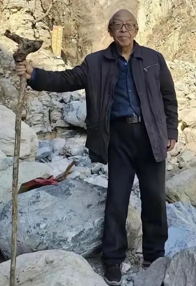 “太有毅力了！”河北，一81岁老人退休后为了打发时间，不跳广场舞，不刷手机，花1