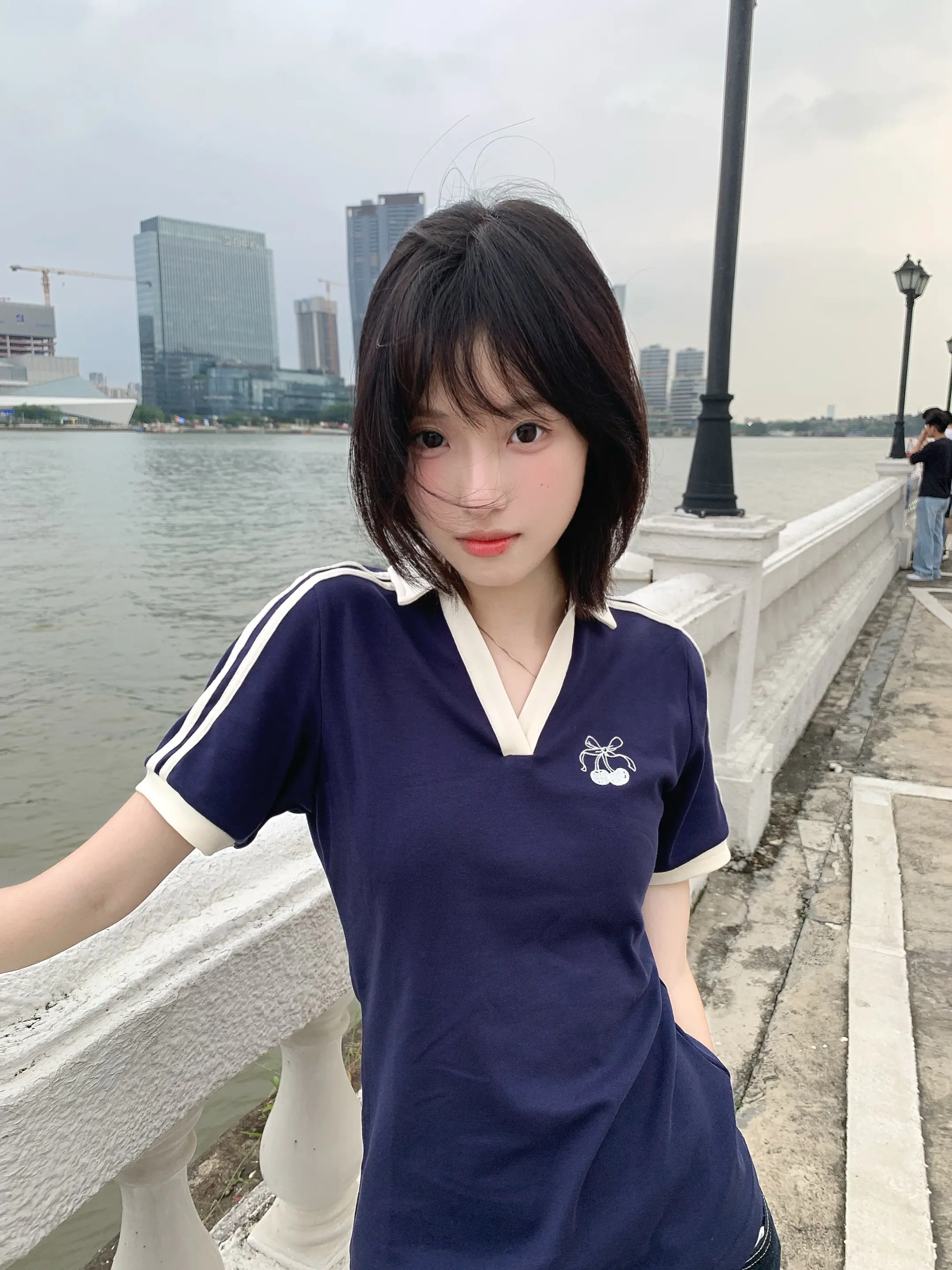后来我才明白 人不被伤透是舍不得说再见的