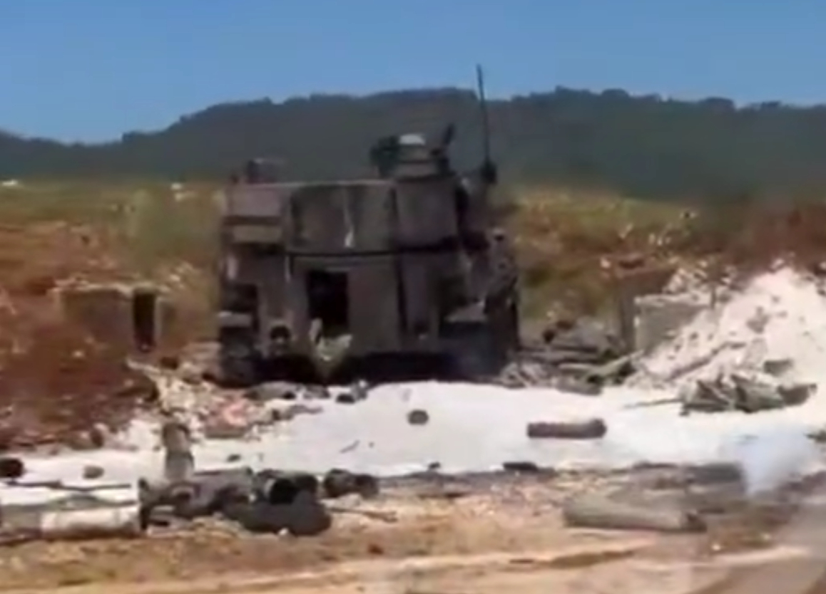 逆天以军大摆炮兵阵，一次性被一架光纤FPV干掉俩M109A2+Alfa M548
