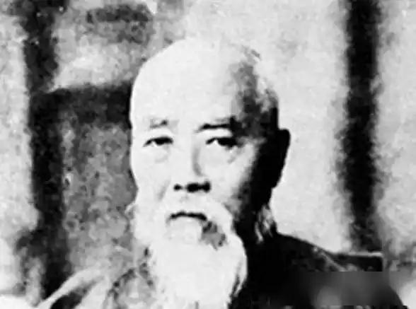 1922年，四洮铁路开工之初，一些人受日本人收买，想要将筑路权承包给日本大仓株式