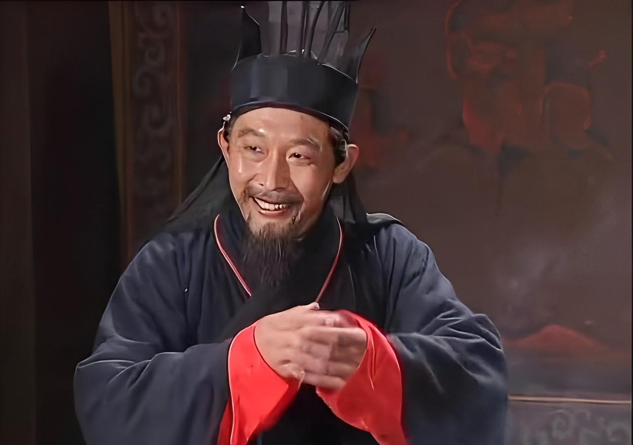 王允诛杀董卓受百官朝拜仅六十日便身死族灭

公元192年4月23日，长安城全民狂