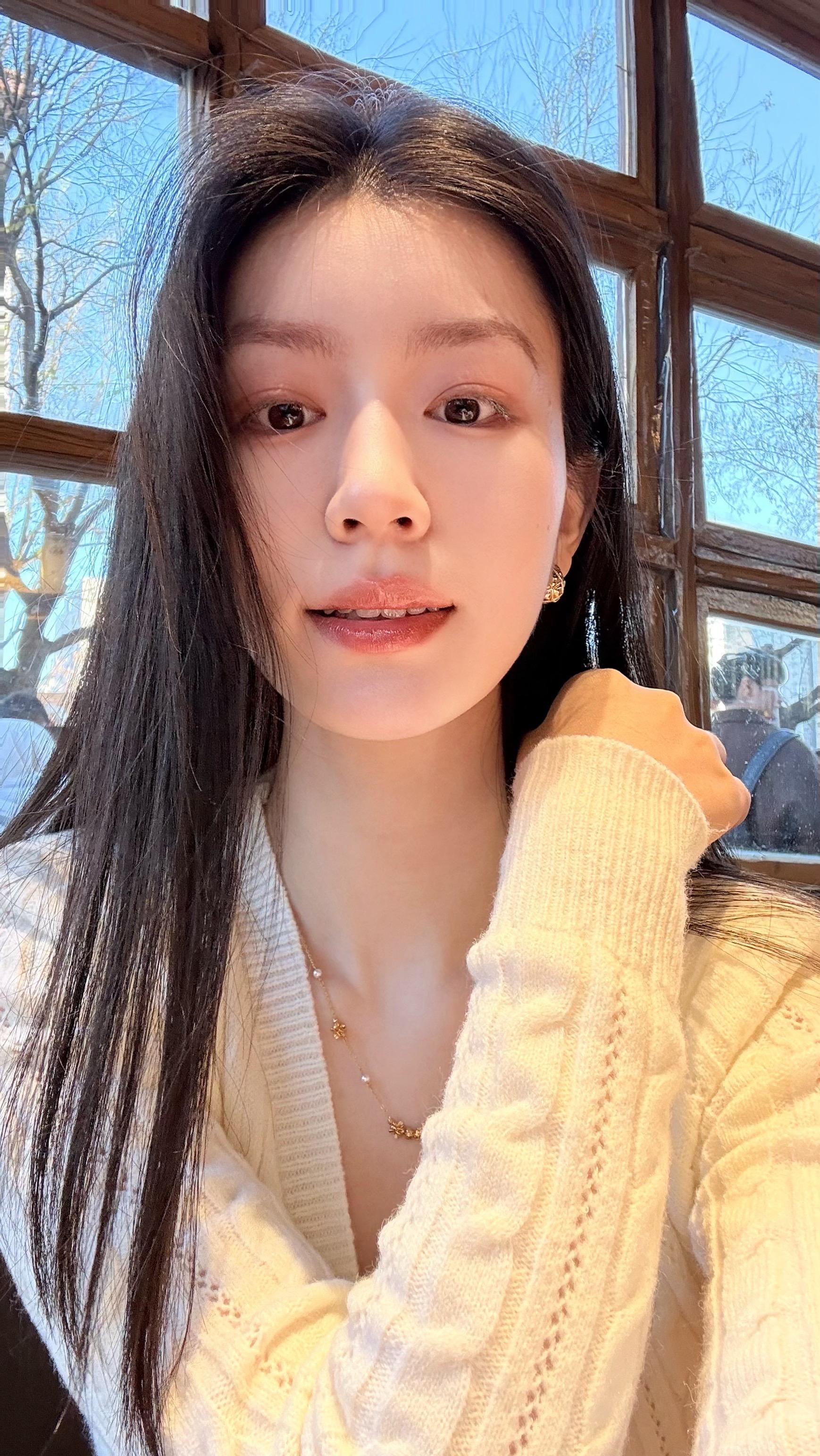 心 在离别前荡起秋千。