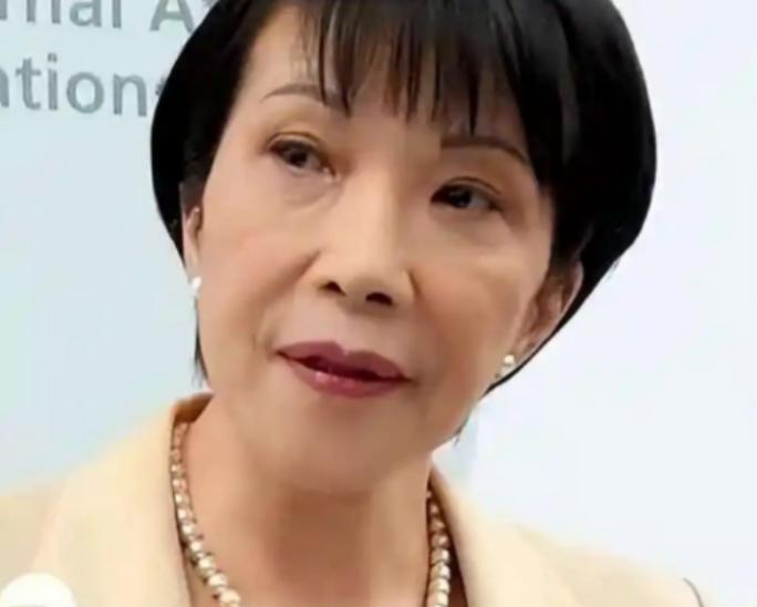 一个在日本的华人说了一句意味深长的话，他的大概意思是，如今中国如果和日本开战，或