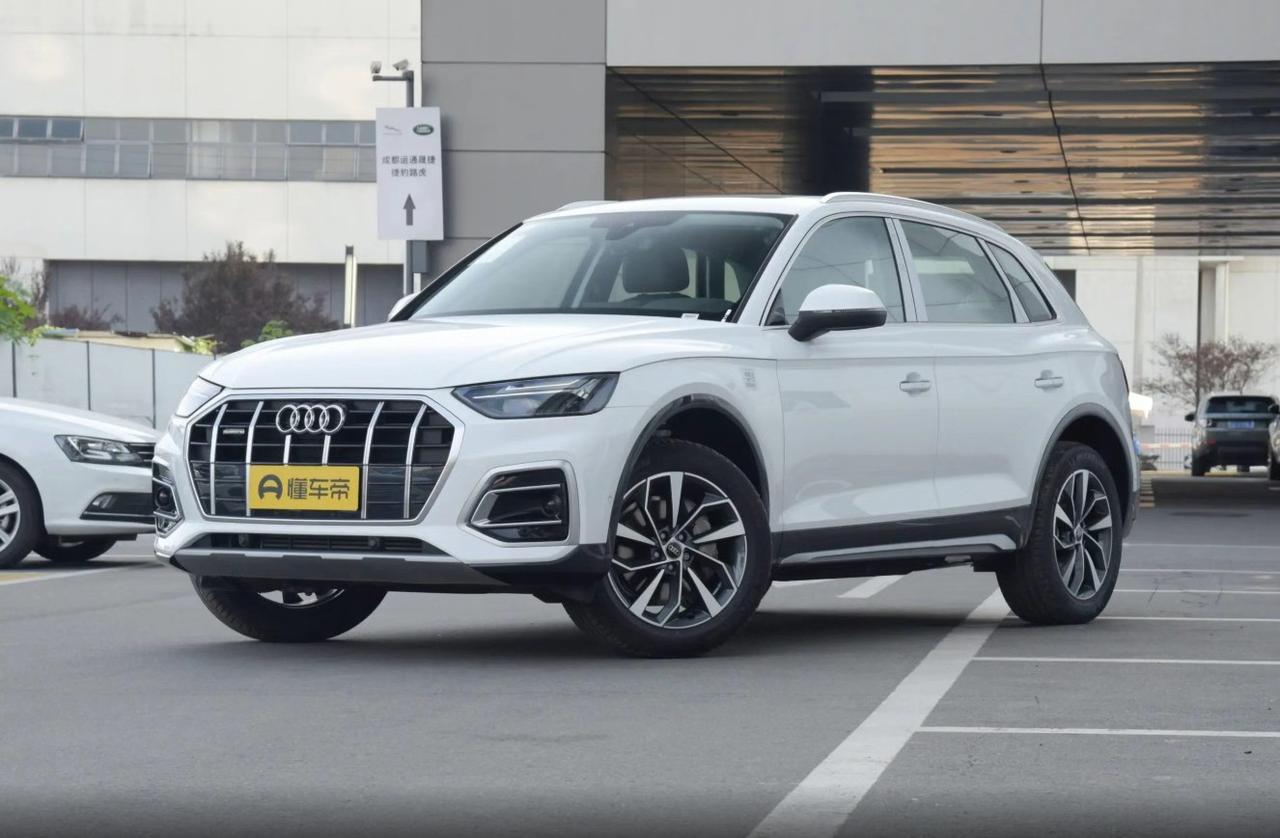 如果你正在20万出头的预算里，想找一台“有面子、能装人、开起来稳”的豪华SUV，