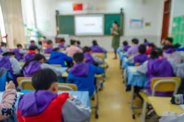 听说广大学生家长也要求教育局长和学校校长去赛课，这想法和广大教师的呼吁不谋而合。