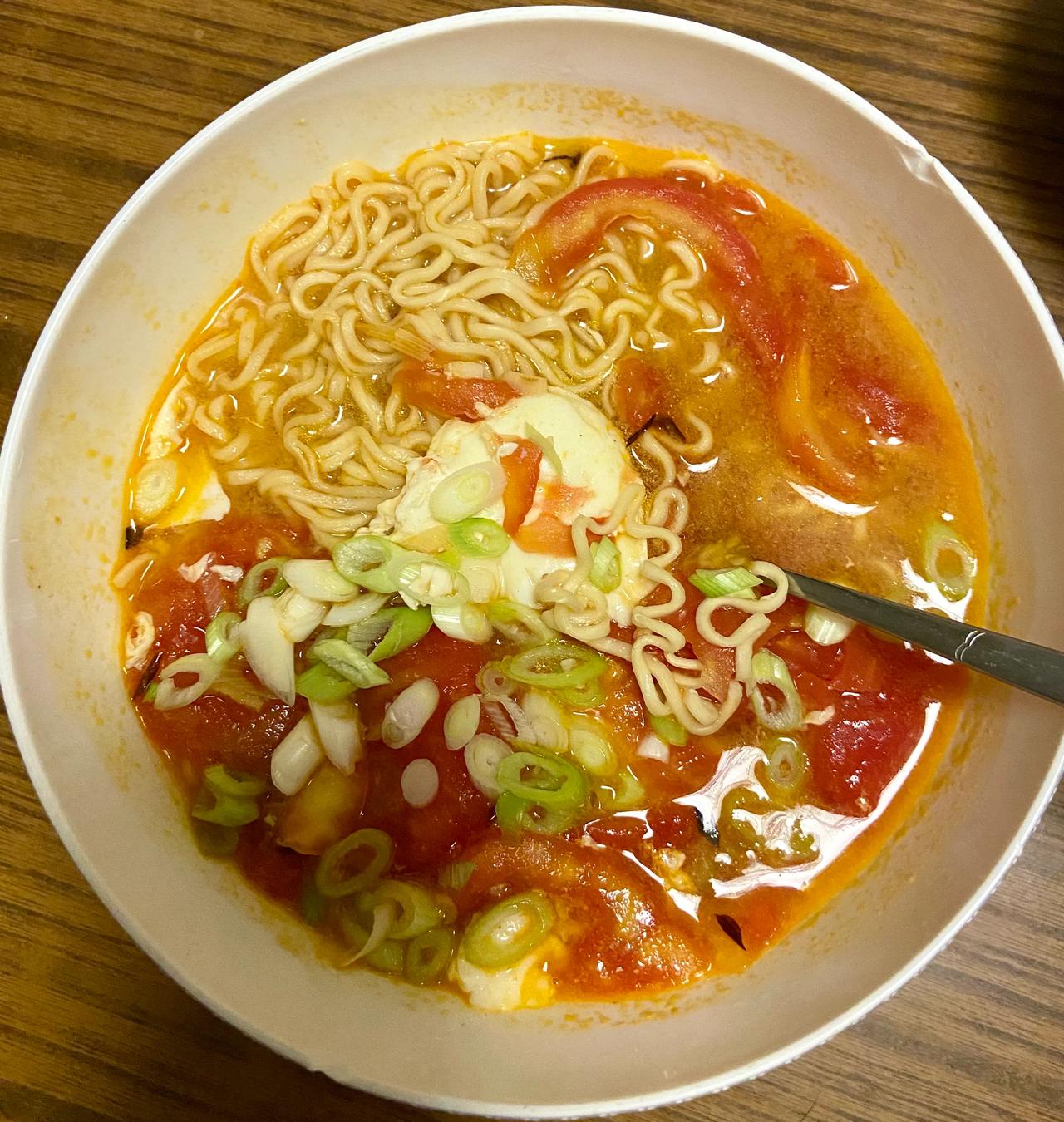 病号饭[呲牙]

感冒吃不下东西

老公给做的鸡蛋西红柿汤面🍜

这算是全国人