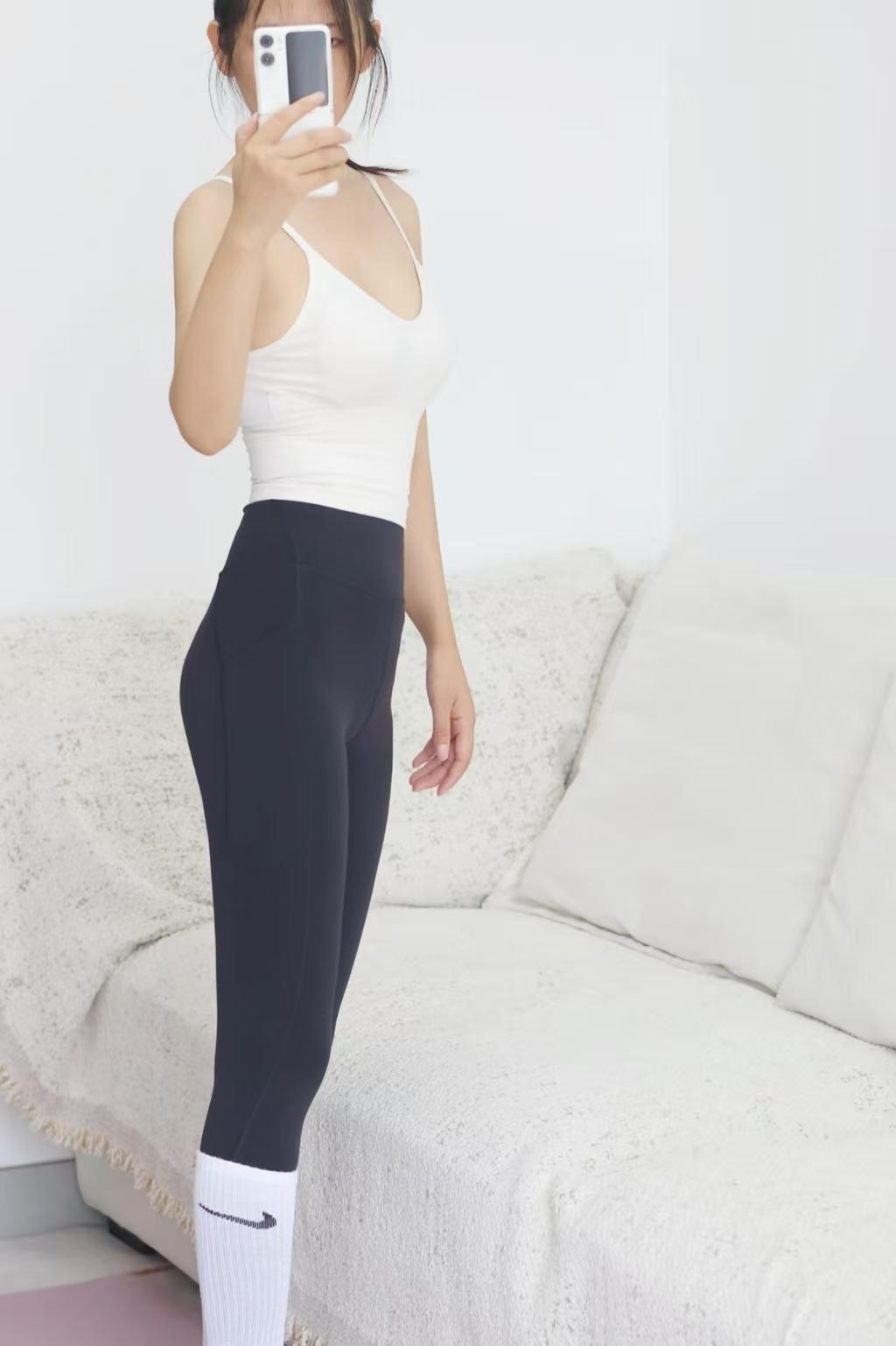 柔时如柳，刚时如岩，美在收放自如。