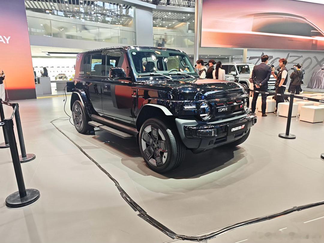 2026北京车展 iCAR展台，有个很帅的ROBOX概念车，名字源于ROBOT（