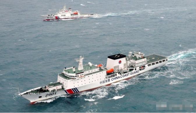 12000吨级“海上巨兽”直奔南海！美日菲舰艇扎堆却不敢碰瓷，这操作够有意思。要