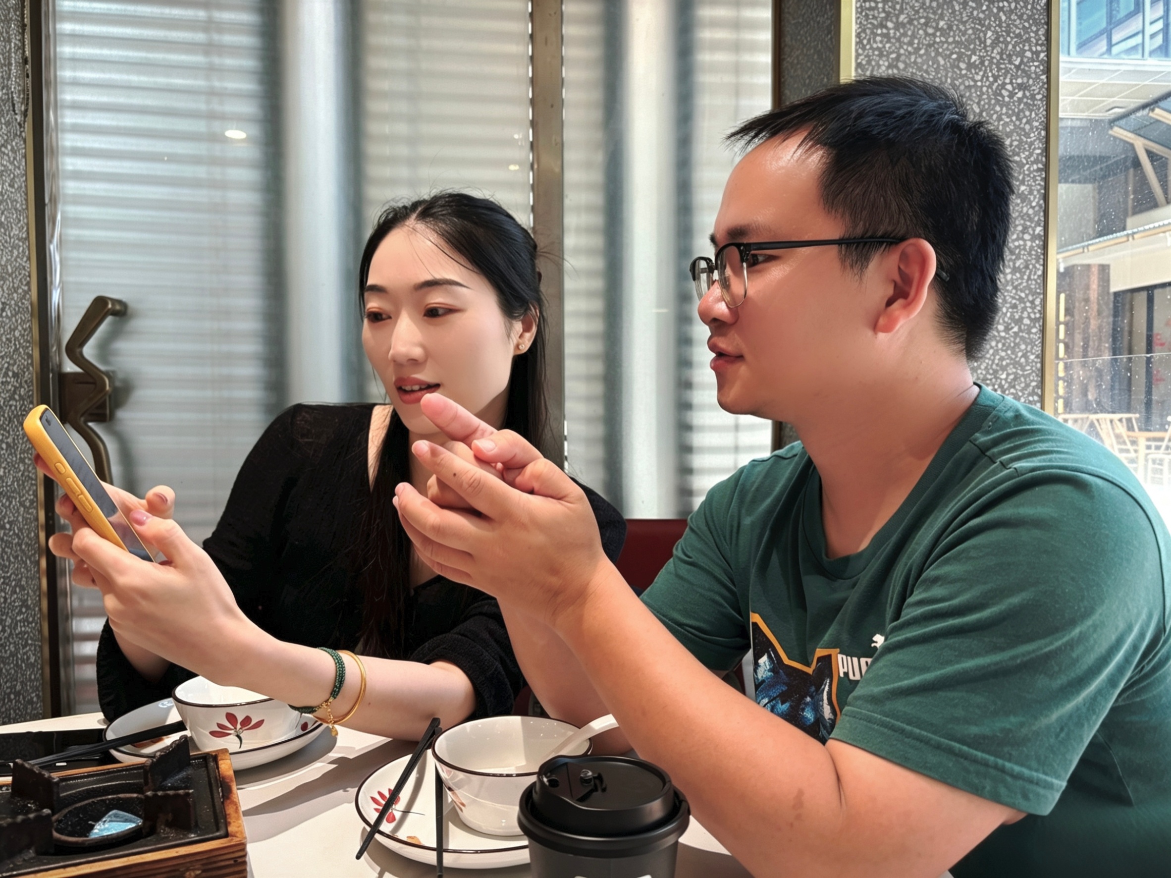 俊杰虽然黑点但是皮肤不差