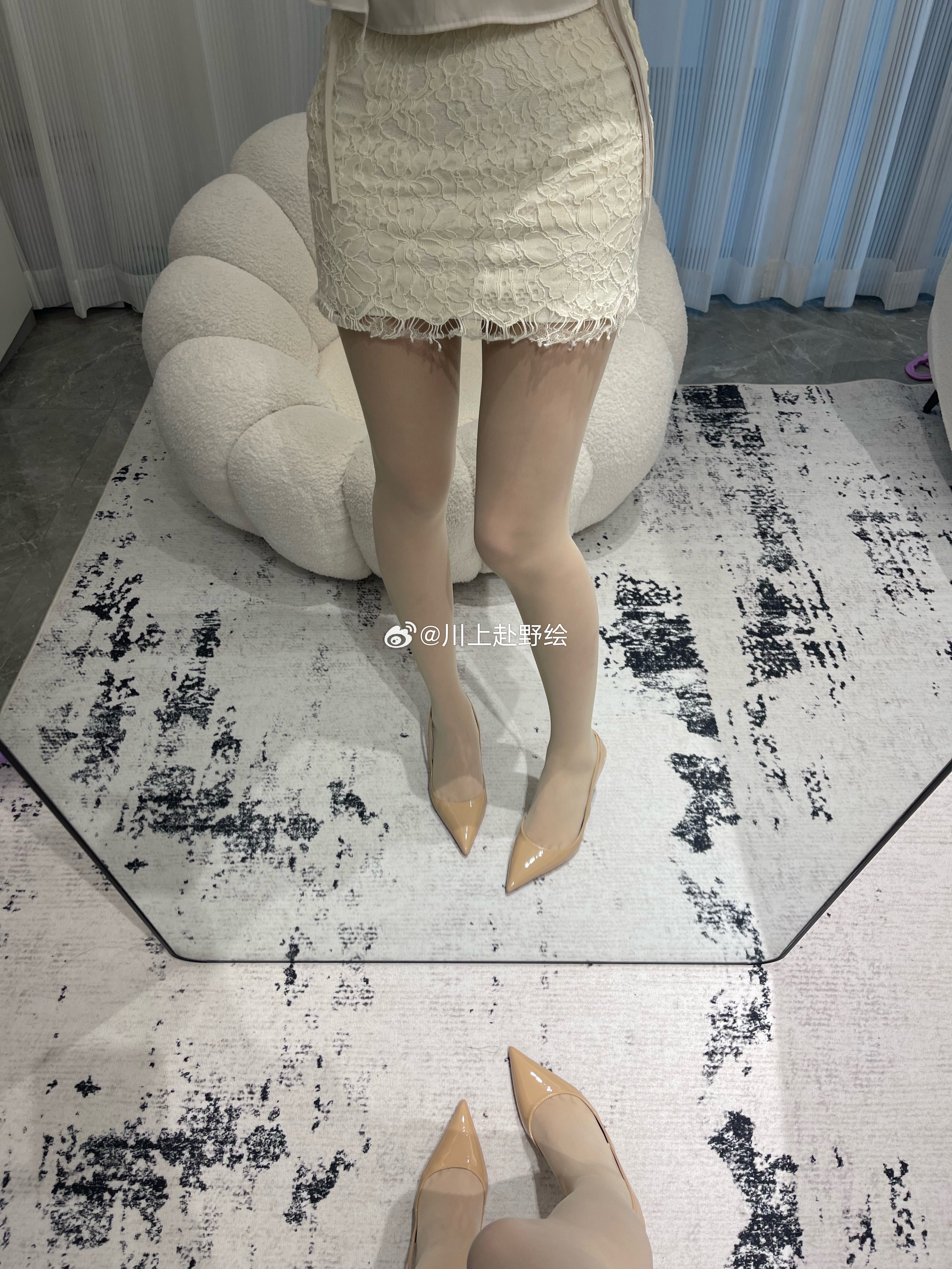 闺闺说今天的ootd很有温柔人妻感绫「霜升级」绫吊带袜绫lingtouch