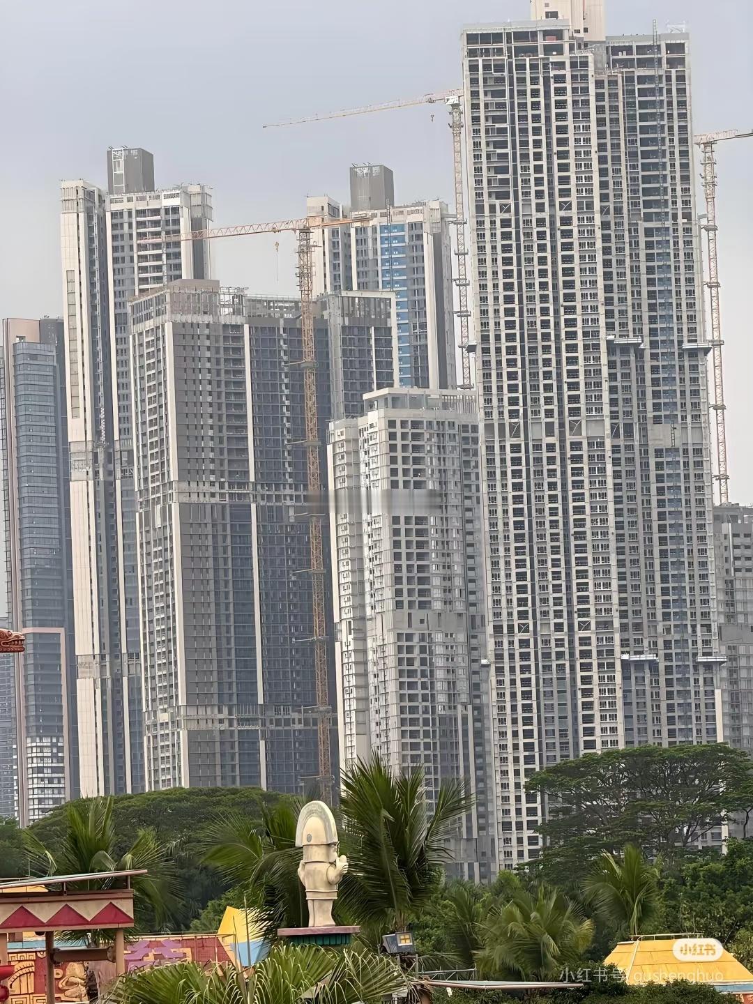 深圳绿景白石洲，全国最高的住宅楼之一 ​​​