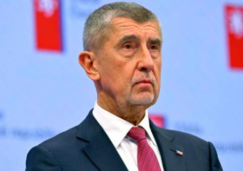 捷克在“援乌”方面迎来反转，曾经他们是援乌“急先锋”，如今新总理巴比什直接“掀桌