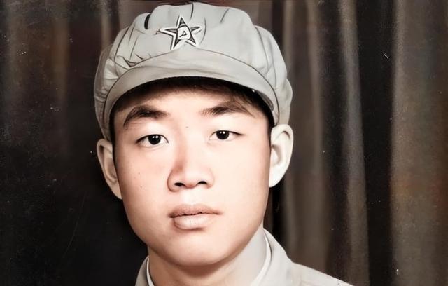 1951年，志愿军张典文擅自朝美军帐篷开了一炮，连长大怒，正要处罚他时，团长紧急