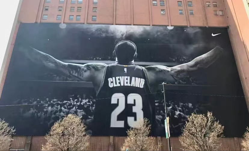 骑士詹姆斯nba 曾经有多少人梦寐以求的梦想就是在这拍一张照片[照相机] ​​​