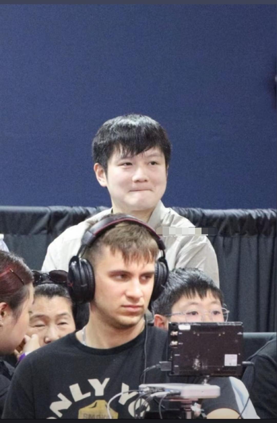 凯撒“樊”正式更名为国际“樊”，
近日东哥出席MLTT总决赛，
这该死的气场瞬间