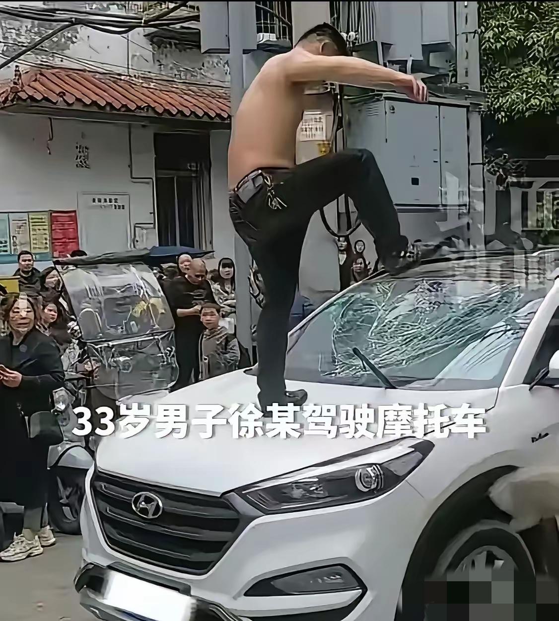 阆中被砸车的车主，给所有人上了最清醒的一课：出门在外，别跟烂人硬碰硬。

就因为