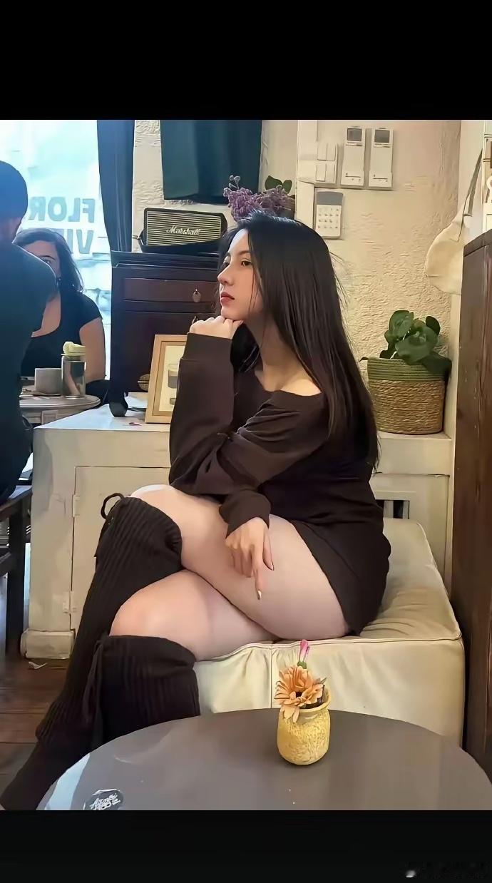 为什么夏天穿这么厚的靴子