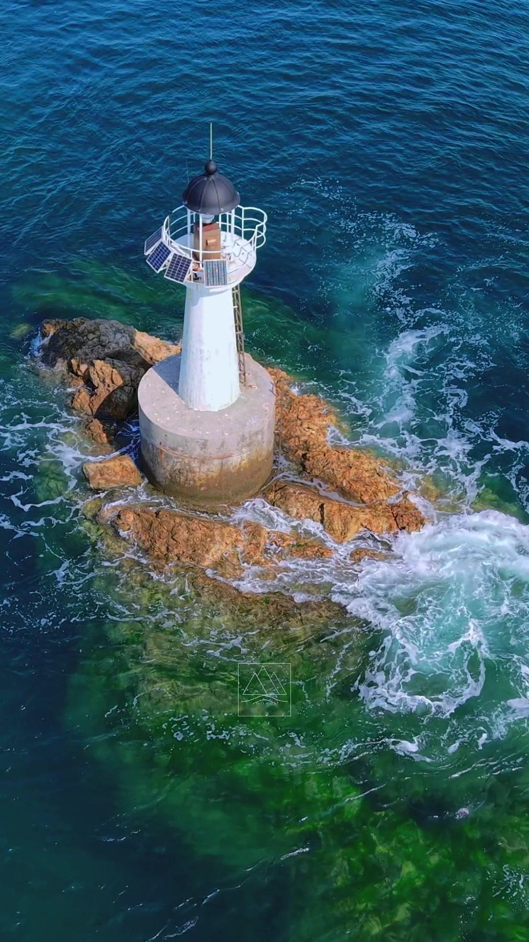 三面环海的小渔村，青岛鱼鸣咀村真的太适合露营了！海风轻拂，看日出日落，躺在帐篷里