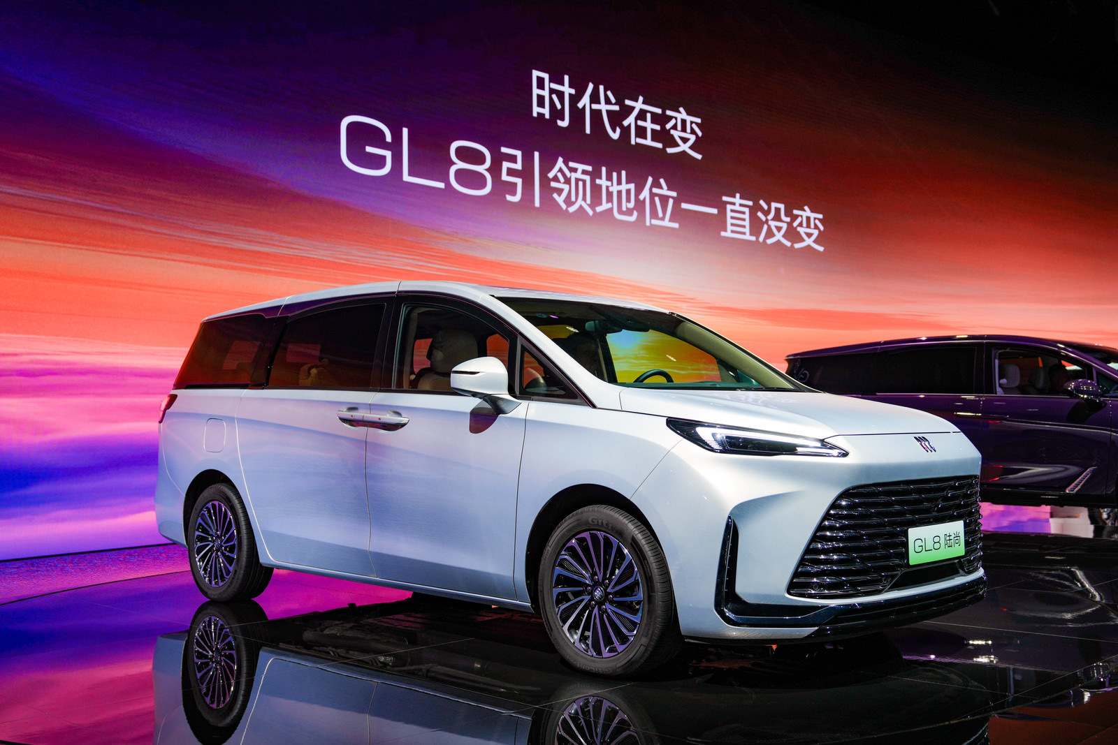 你绕不过的头等舱来了全新GL8陆尊头等舱上市33.99万起这一次全新GL8陆尊是