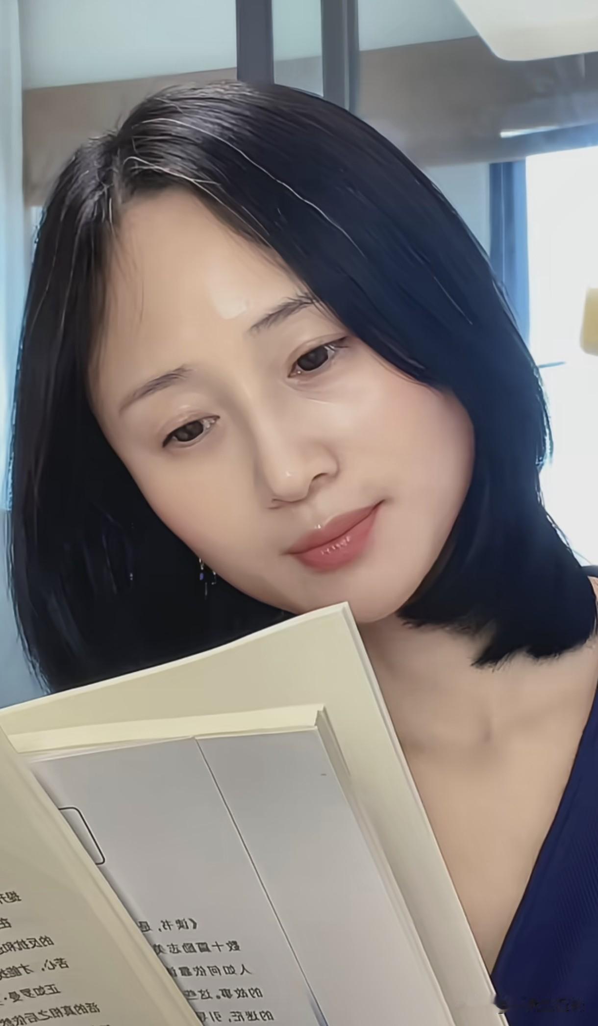 《她的杰作就是与众不同》
    [微风][微风][微风][我想静静][微风][