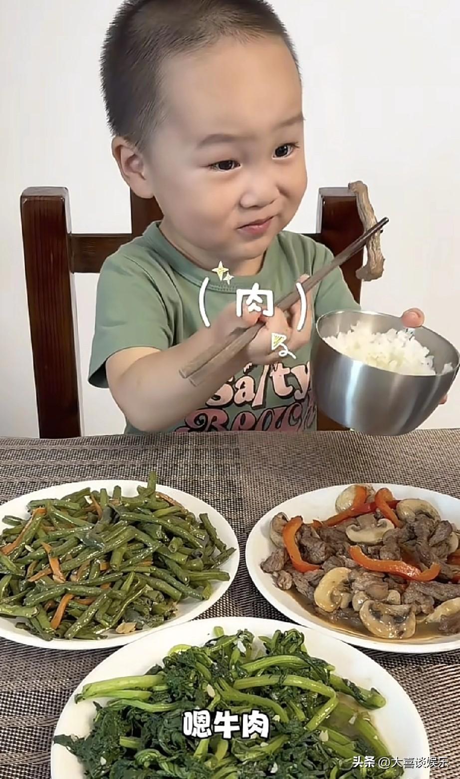躲了4天，米乐妈妈终于又更新视频了。

看着账号每天狂掉粉丝，肯定急坏了，这次更
