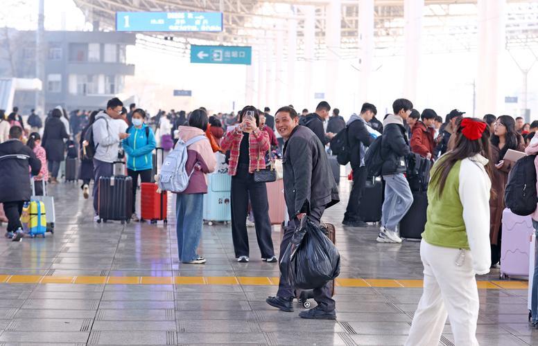 以截止到今天，这个年算是彻底过完了。各个地方开始复工复产，学生们也陆陆续续往学校