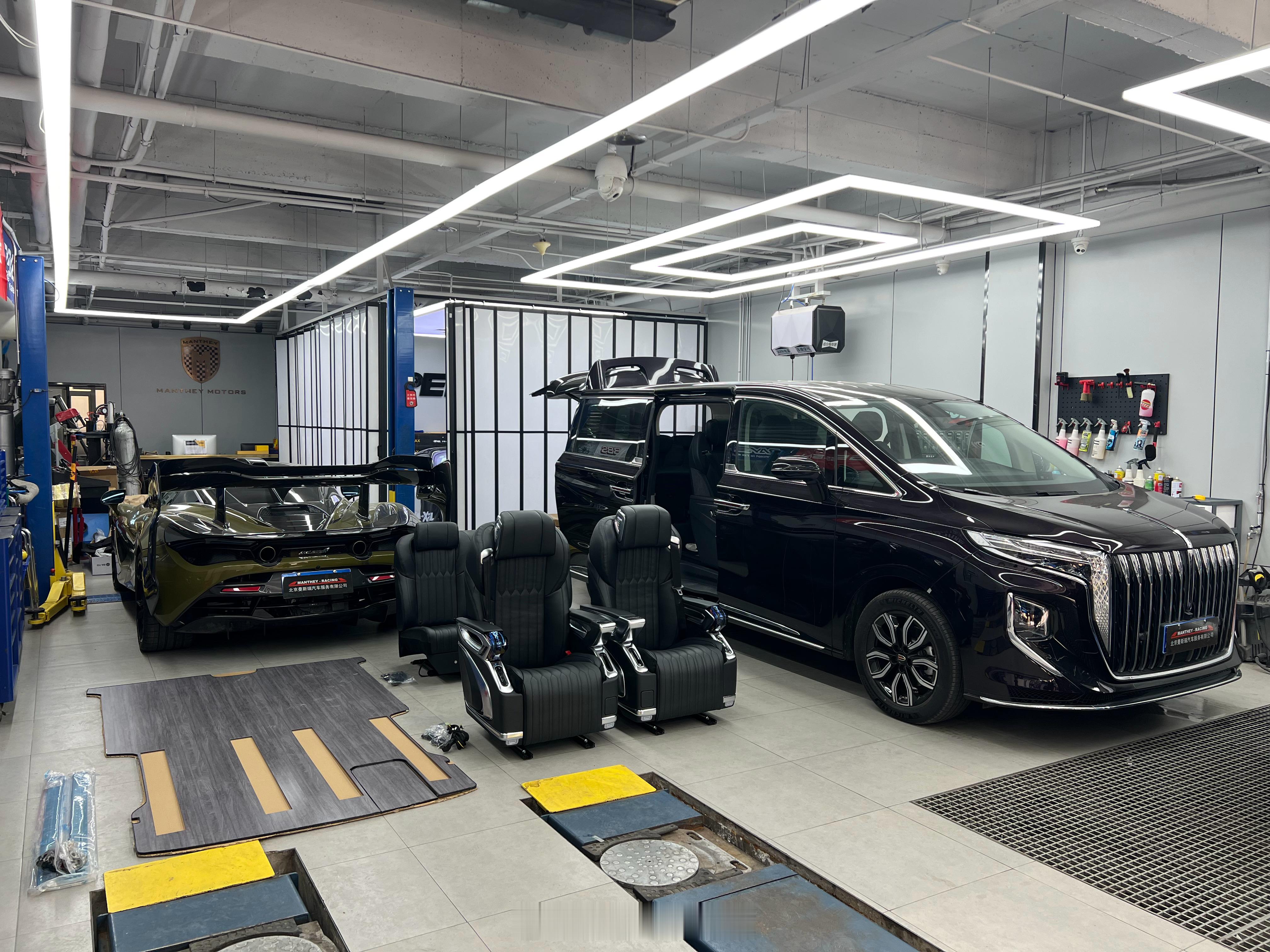 红旗HQ9升级豪华航空座椅➕一体成型木地板[干饭人][干饭人][干饭人]  ​​