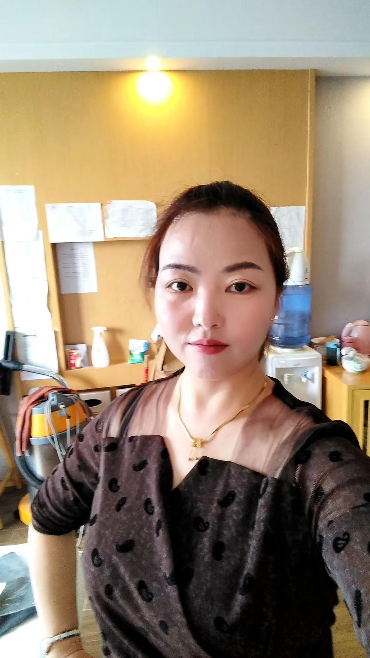 有真好，有美颜真好，每天都想臭美。时光一去不复返珍惜当下的每一天 希望今后的日子