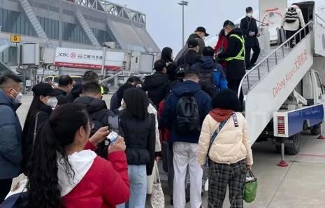 “信息准得让人发毛！”上海一对夫妻在山西大同旅游途中，忽然接到“民航工作人员”电