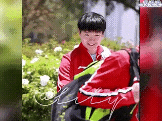 旋转的世界
流动的花🌺
神仙世界看莎莎
说她俩是一对好兄妹
信不信全看你的啦～