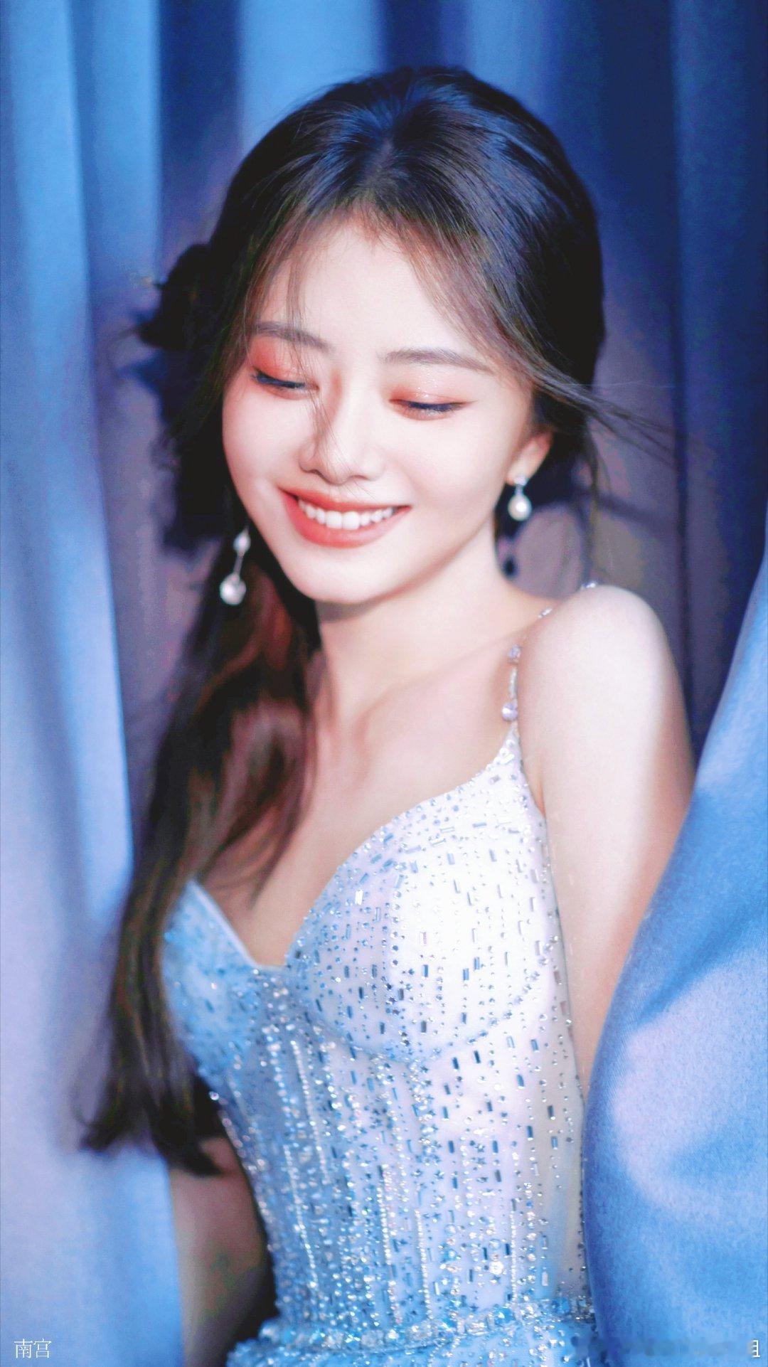 谭松韵 tsy谭松韵兰香如故 tsy谭松韵许兰香 “你既然在台上能闪闪发光 我希