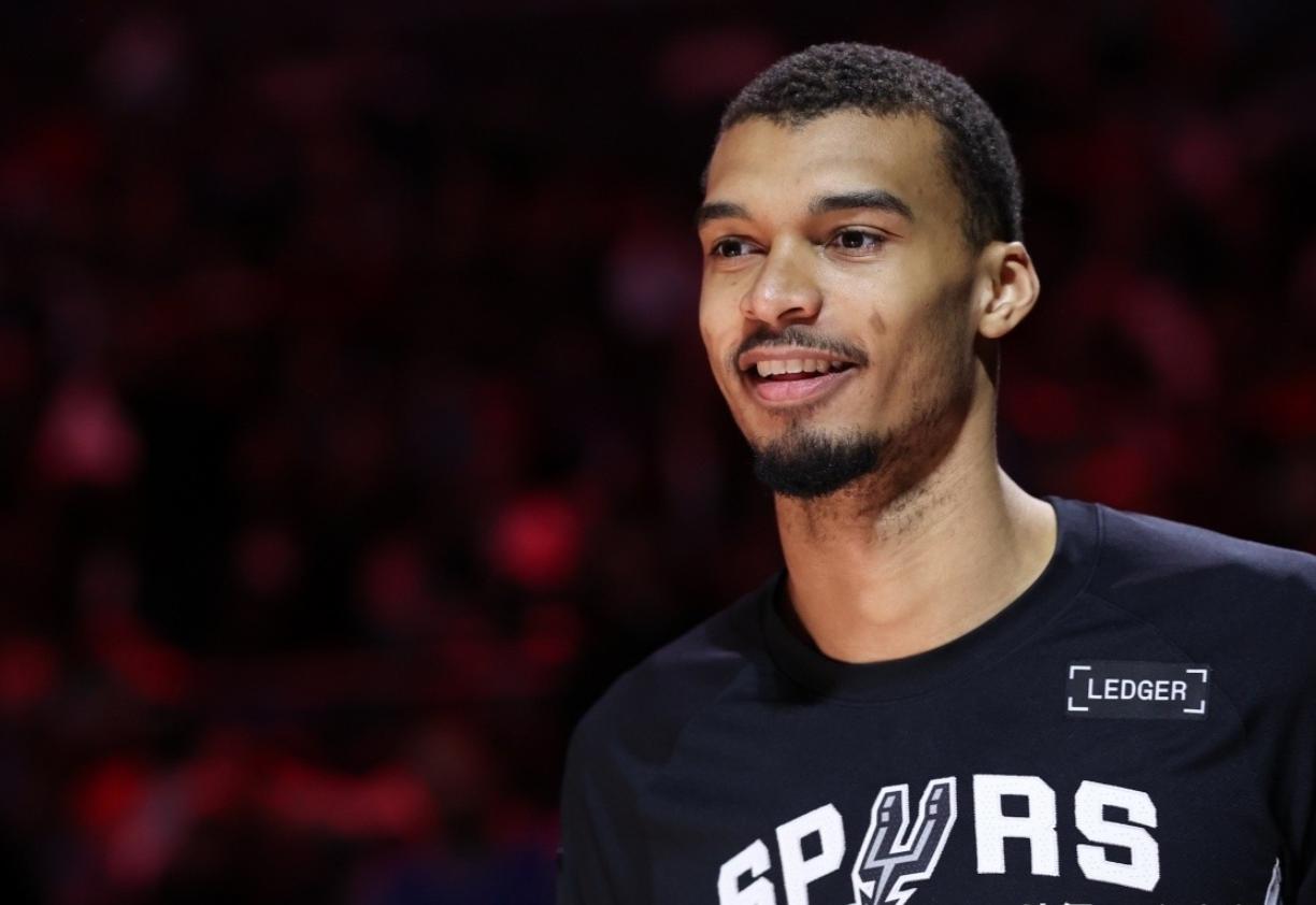 发大财了！今夏有望拿到大合同的五位球星。
都说NBA的钱好赚，但也是看人的。有的