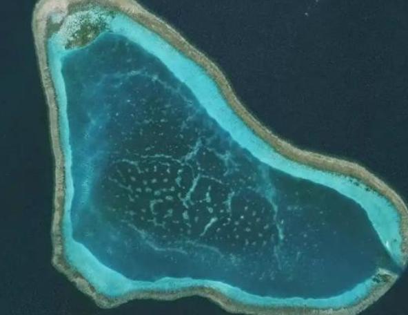 不要再说给黄岩岛填岛了，这是不现实的，我们只能守

别再提给黄岩岛填岛的事了，真