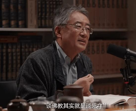32岁章泽天罕见聊死亡：满足3个心愿 便能坦然接受今年32岁的章泽天，外形依旧保