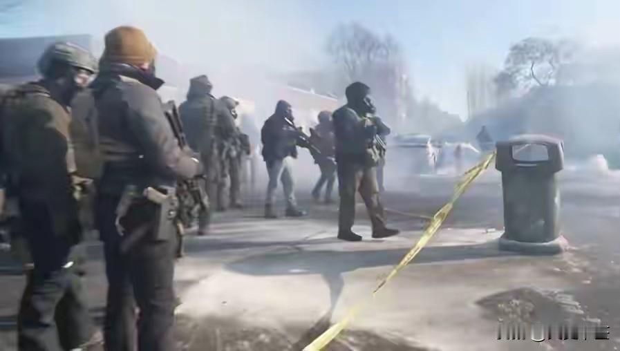 1月24日，美国明尼阿波利斯市因联邦执法人员枪击致37岁当地公民亚历克斯·普雷蒂