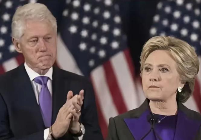 破釜沉舟，鱼死网破！克林顿夫妇这阵子是铁了心，明眼人都能看出来，他们宁可自己身败