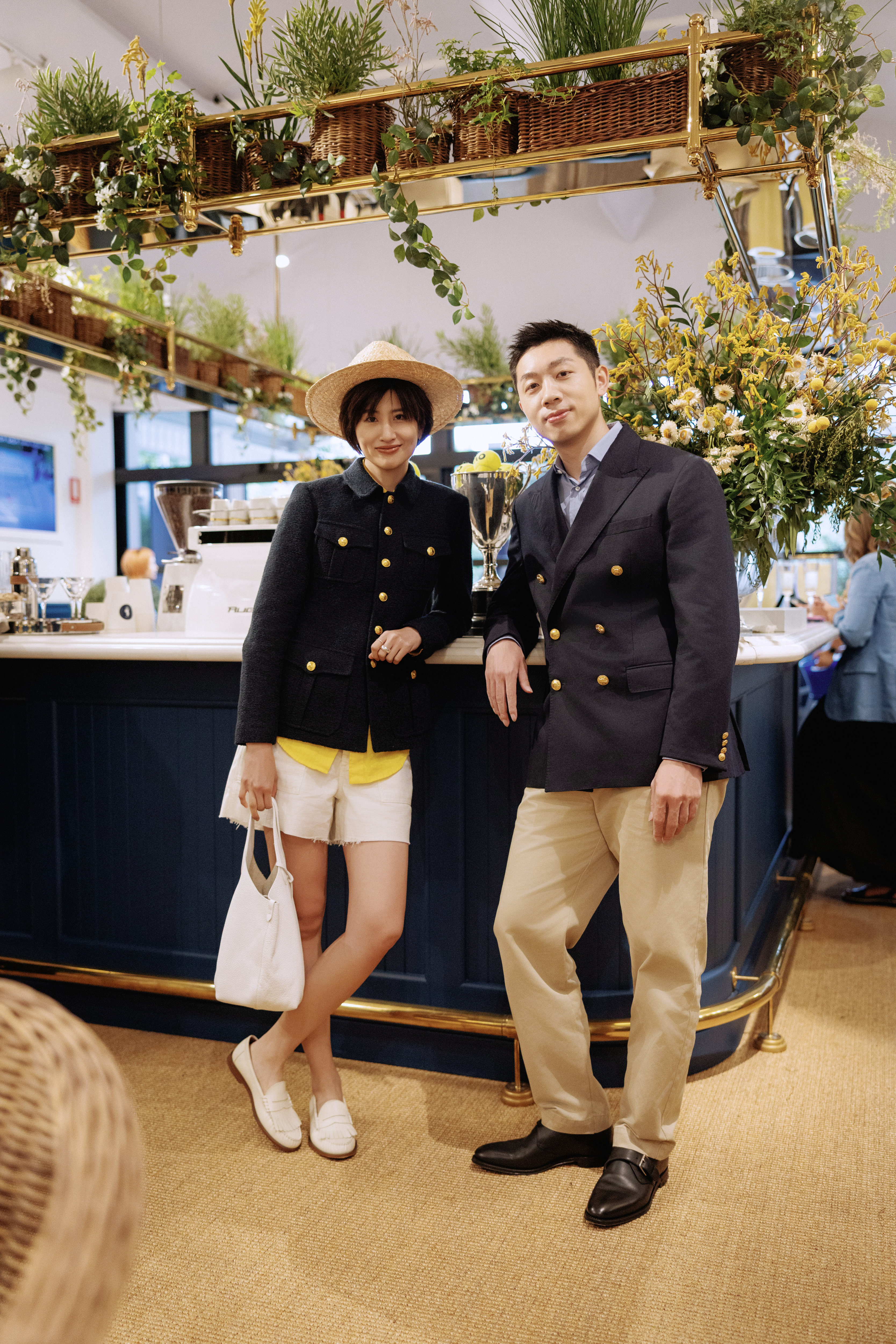 许昕、姚彦夫妇受邀前往墨尔本2026澳网公开赛现场观赛，以全套 Polo Ral