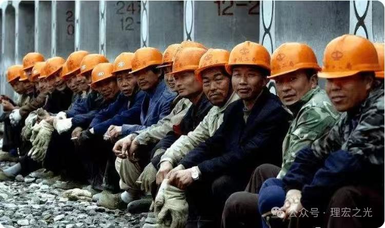 将“农民工”改成“新产业工人”不能光是名称的改变，更重要的是落实政策！

近期，