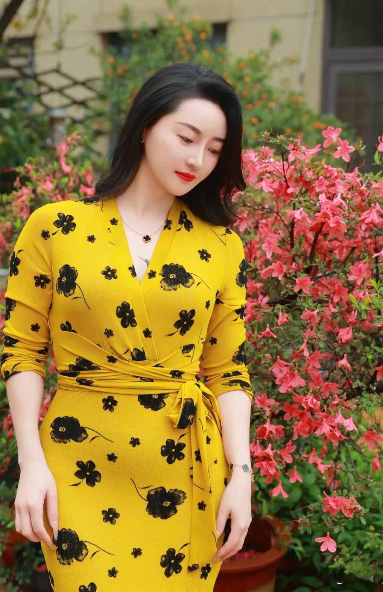 清醒的人不合群，干净的人，不扎堆。独来独往的人，值得深交。什么样的穿搭可以成为气