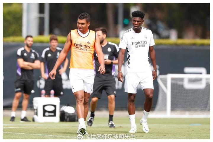 皇马 “后腰流水线” 名场面！卖胖虎、买琼阿梅尼，如今曼联又盯上接班人！2022