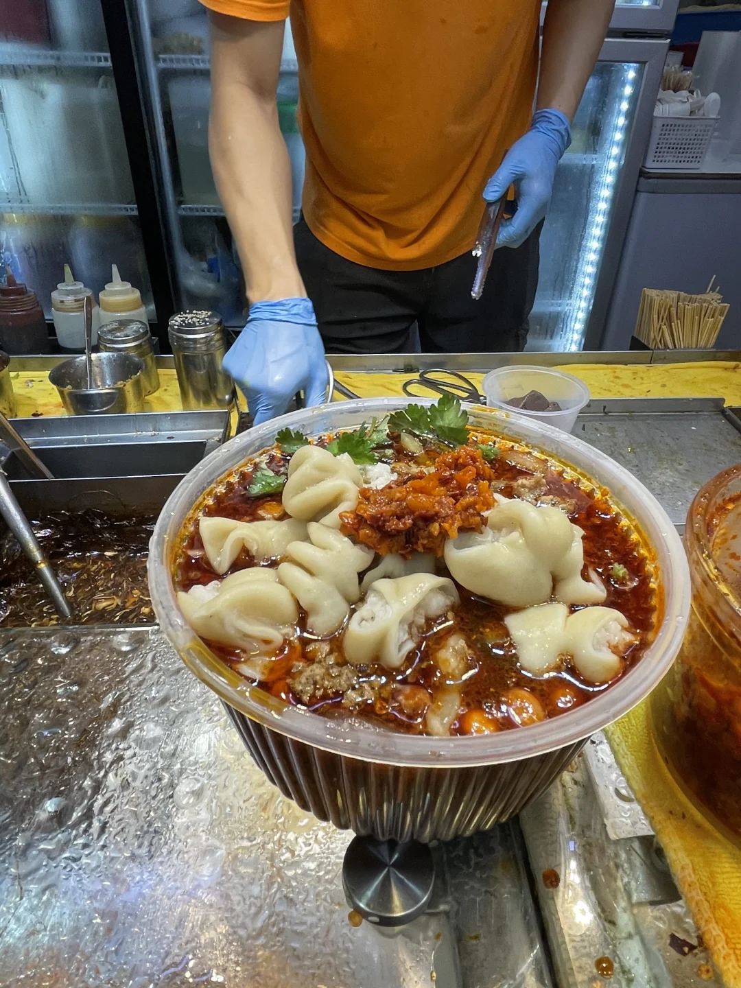 刚到香港🇭🇰宵夜安排上。。。。