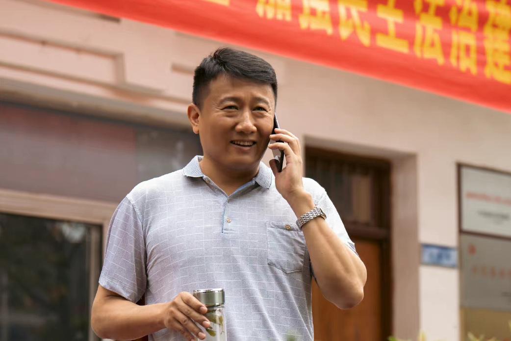 其实县直机关，提拔为副科级不是很难，我一个叔叔，他是山东农业大学毕业的，工作了二