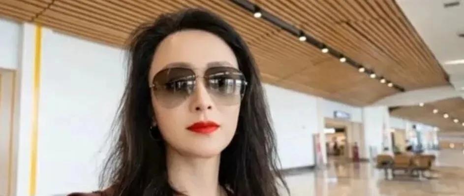 2026年5月20日，一名华人女子在希腊失踪。一个月后，她丈夫根据手机定位来到一