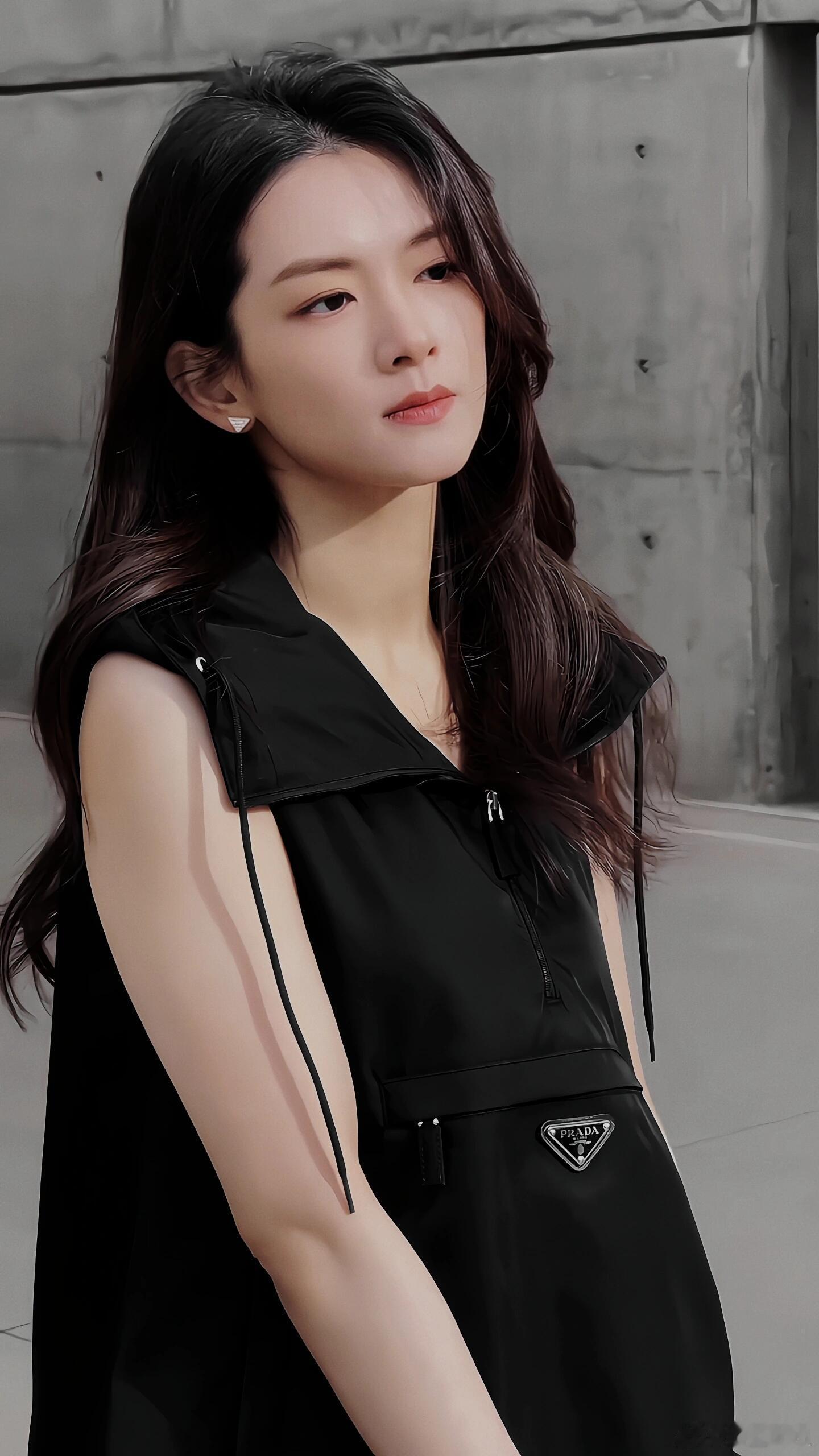 陈昊宇怎么还能这么…这骨相绝了，自带英气，冷脸太帅 ​​​